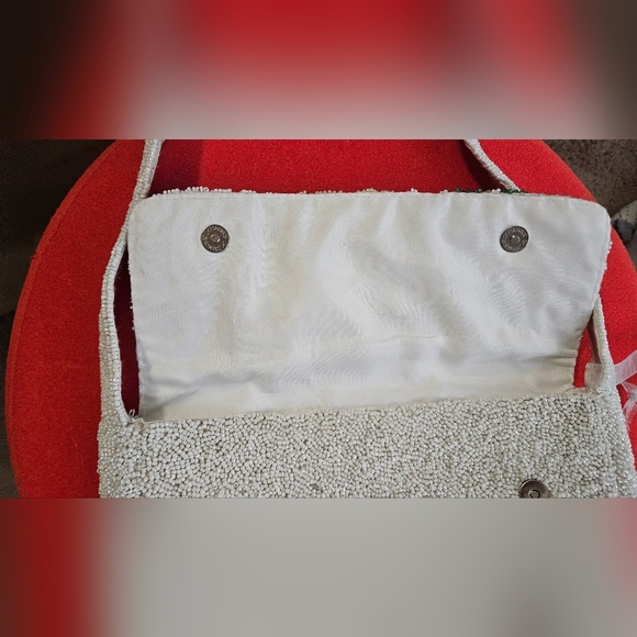 MADE IN INDIA Beaded Floral Shoulder Bag. White Multi. NWT - Picture 7 of 15